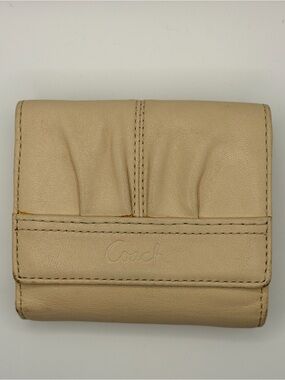 Coach Women's Soho compact pleated Leather Wallet